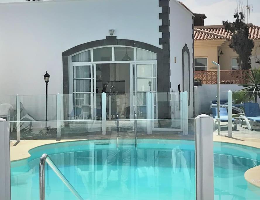 Lovely Villa - Pool Front, Private Roof Terrace, Wifi Fiber Optic Коралео Екстериор снимка